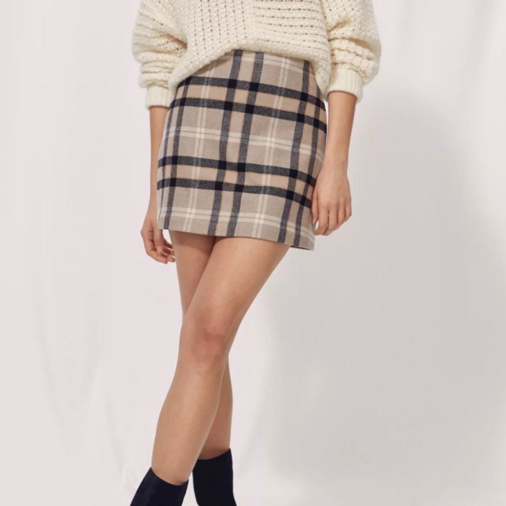 Aritzia classic plaid mini skirt